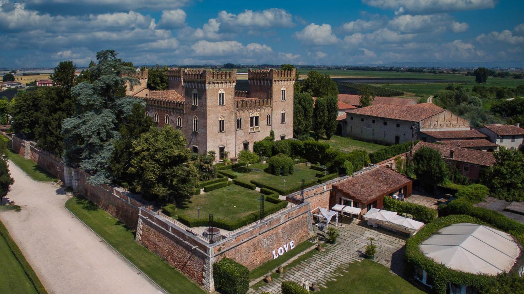 Relais Castello Бевилаккуа Экстерьер фото
