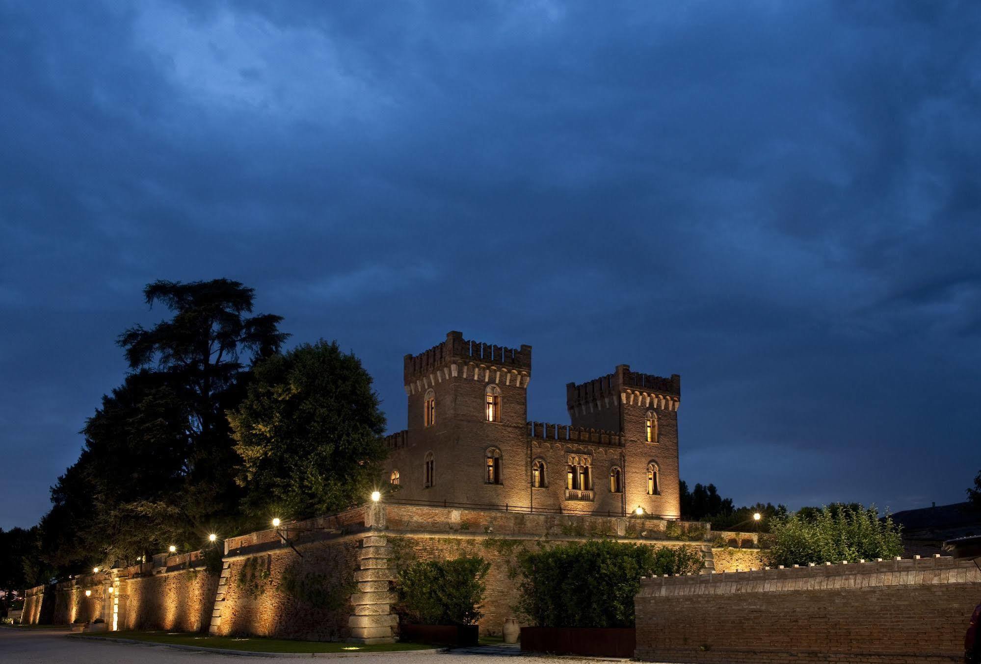 Relais Castello Бевилаккуа Экстерьер фото